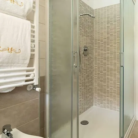 Two Steps - Center Apartment